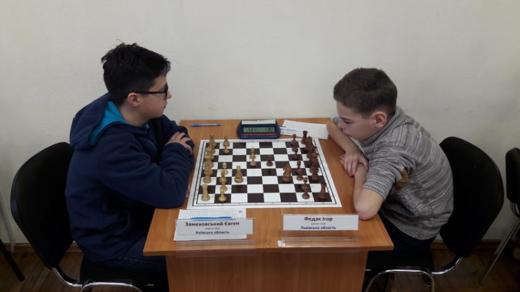 Фото чемпіонату України 2019 до 14 раків (класика)