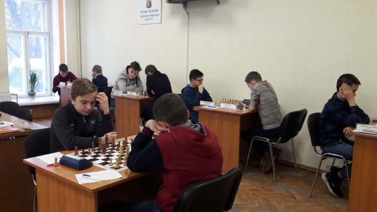 Фото чемпіонату України 2019 до 14 раків (класика)