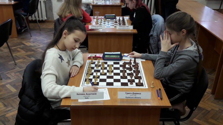 Фото чемпіонату України 2019 до 14 раків (класика)