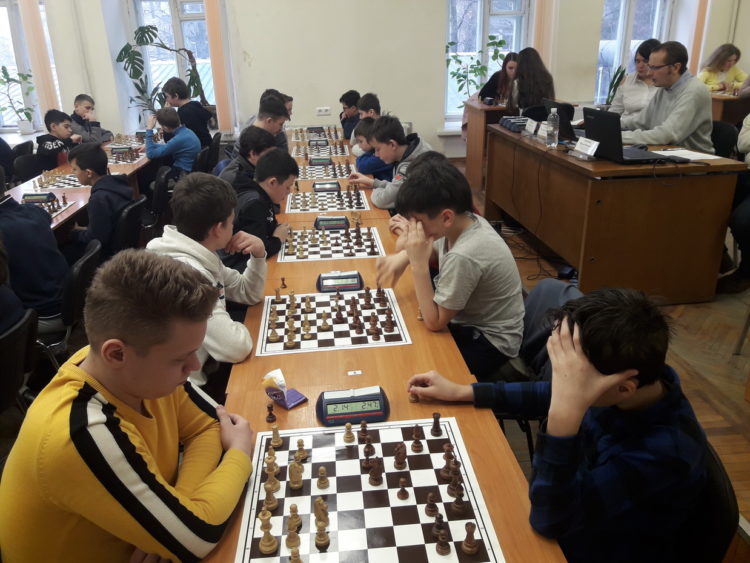 Фото чемпіонату Дніпра серед юнаків (рапід, частина 1)