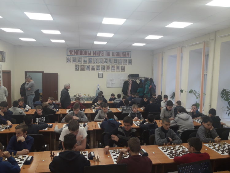 Фото чемпіонату Дніпра серед юнаків (рапід, частина 1)