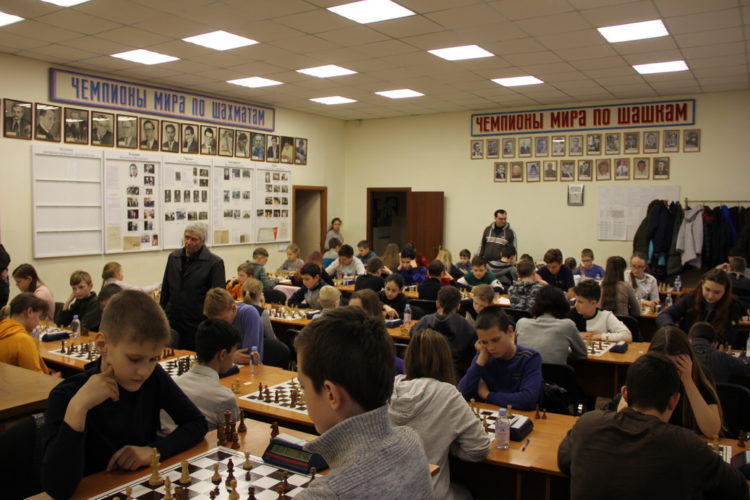 Фото чемпіонату Дніпра серед юнаків (рапід, частина 1)