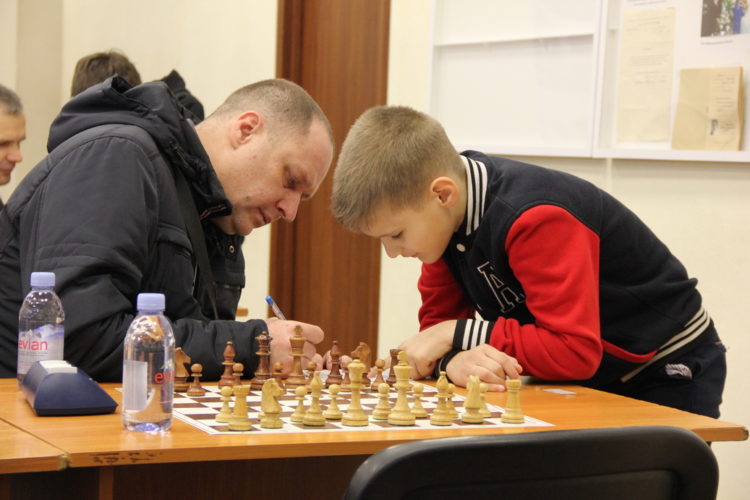 Фото чемпіонату Дніпра серед юнаків (бліц, частина 1)
