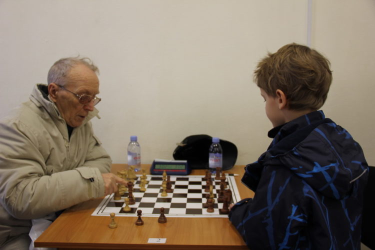 Фото чемпіонату Дніпра серед юнаків (бліц, частина 1)
