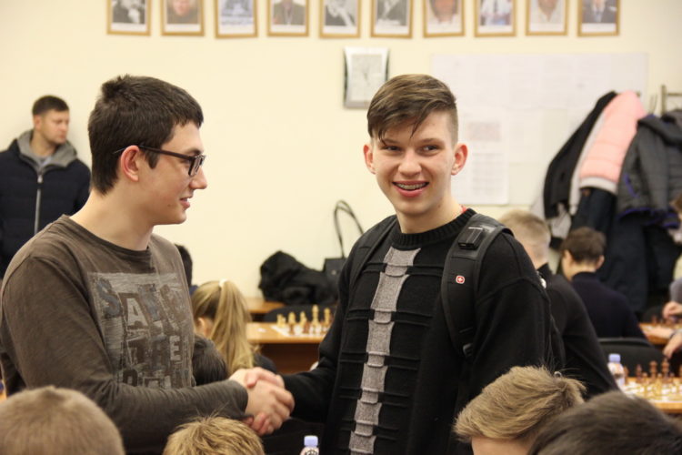 Фото чемпіонату Дніпра серед юнаків (бліц, частина 1)