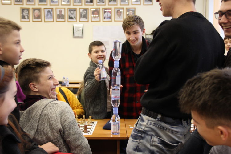 Фото чемпіонату Дніпра серед юнаків (бліц, частина 1)