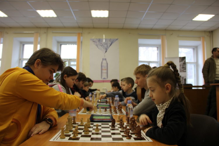 Фото чемпіонату Дніпра серед юнаків (бліц, частина 1)