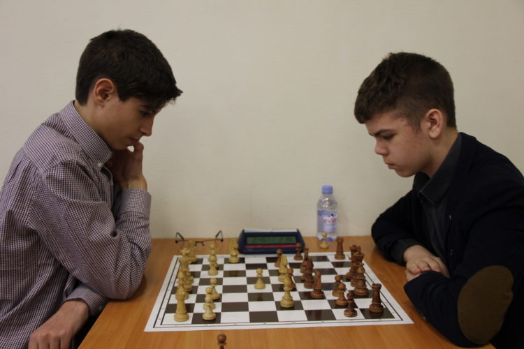 Фото чемпіонату Дніпра серед юнаків (бліц, частина 1)