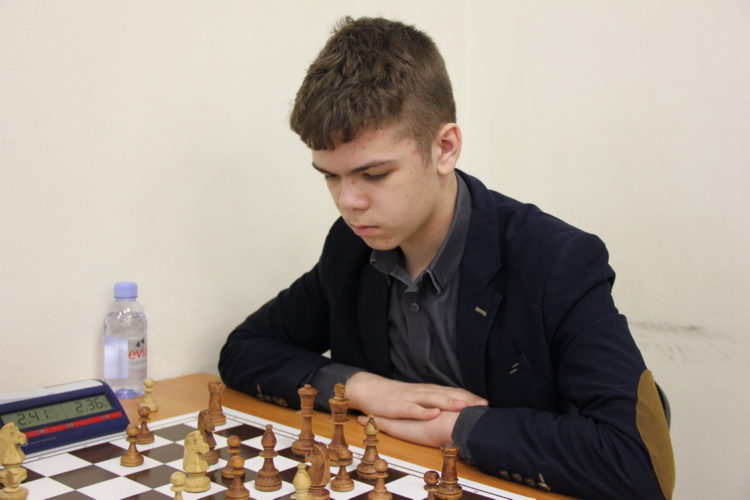 Фото чемпіонату Дніпра серед юнаків (бліц, частина 1)