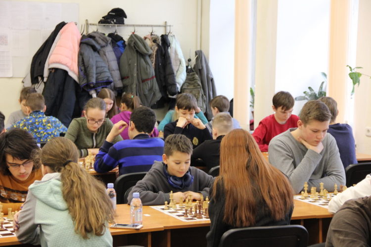 Фото чемпіонату Дніпра серед юнаків (бліц, частина 1)