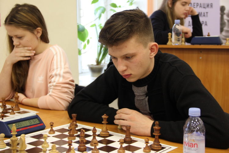 Фото чемпіонату Дніпра серед юнаків (бліц, частина 1)