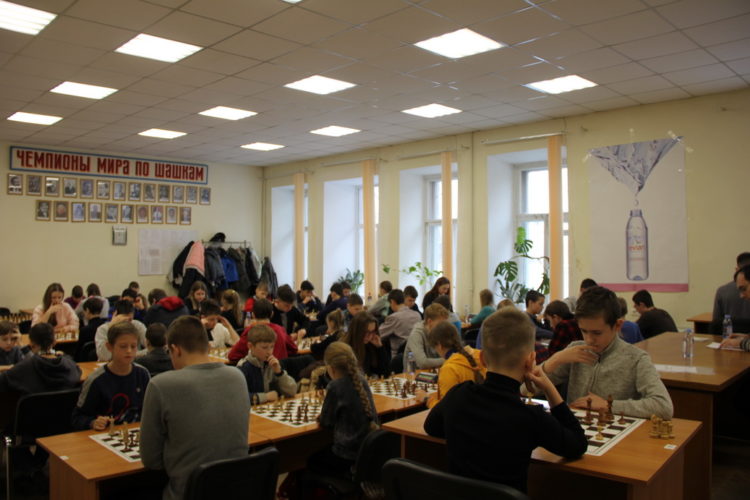 Фото чемпіонату Дніпра серед юнаків (бліц, частина 1)