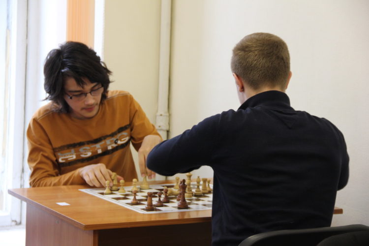 Фото чемпіонату Дніпра серед юнаків (бліц, частина 1)