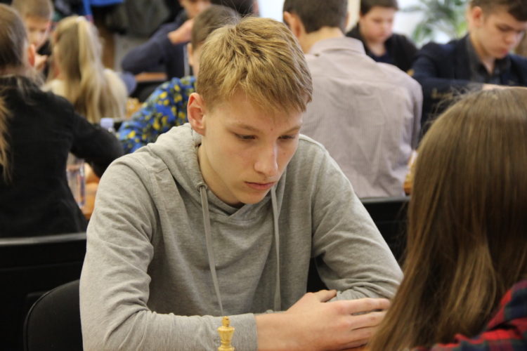 Фото чемпіонату Дніпра серед юнаків (бліц, частина 1)