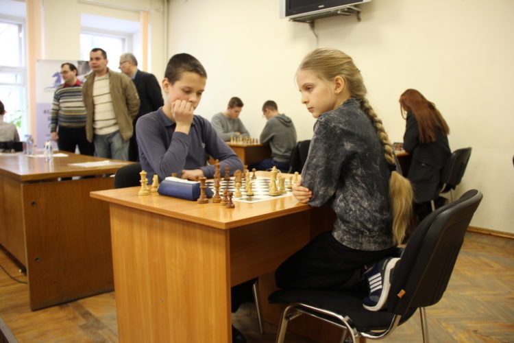 Фото чемпіонату Дніпра серед юнаків (бліц, частина 1)