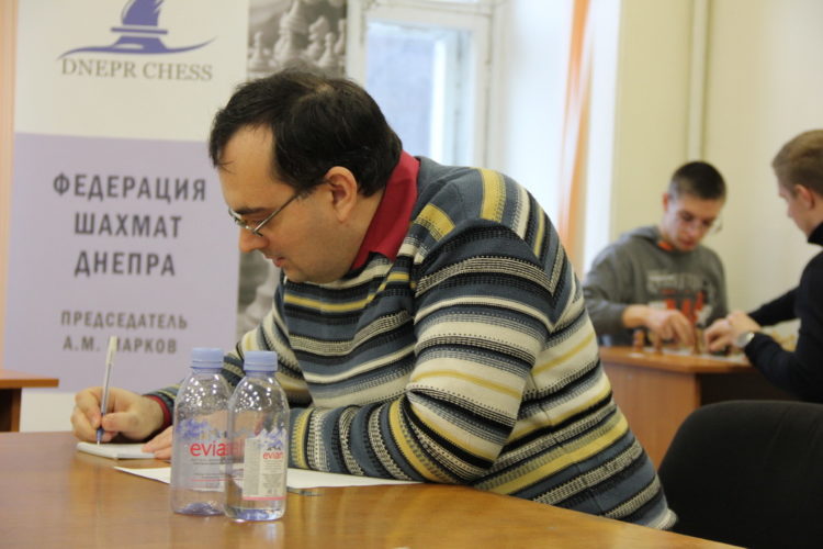 Фото чемпіонату Дніпра серед юнаків (бліц, частина 1)