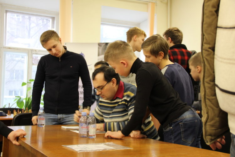 Фото чемпіонату Дніпра серед юнаків (бліц, частина 1)