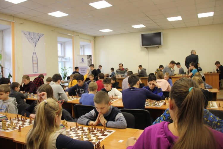 Фото чемпіонату Дніпра серед юнаків (бліц, частина 1)