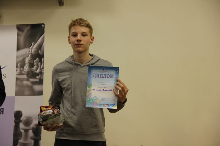 Фото чемпіонату Дніпра серед юнаків (бліц, частина 1)