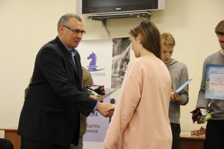 Фото чемпіонату Дніпра серед юнаків (бліц, частина 1)