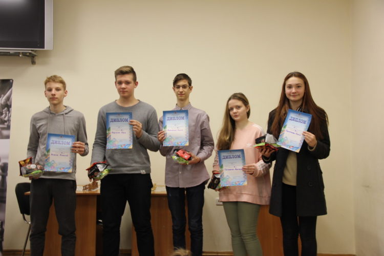 Фото чемпіонату Дніпра серед юнаків (бліц, частина 1)