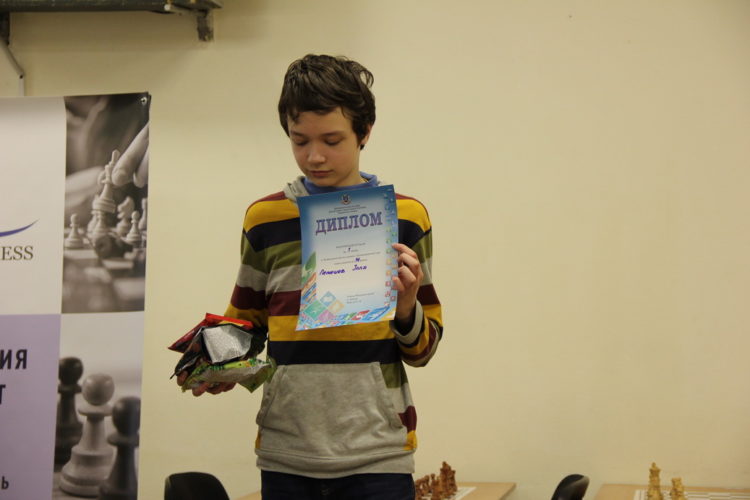 Фото чемпіонату Дніпра серед юнаків (бліц, частина 1)