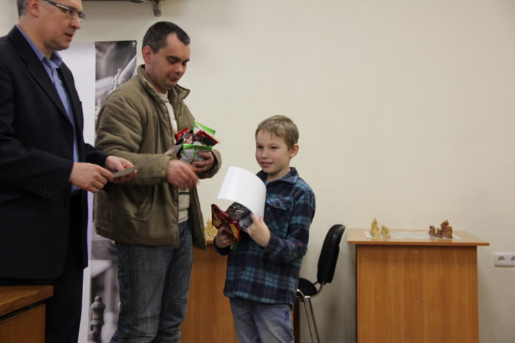 Фото чемпіонату Дніпра серед юнаків (бліц, частина 1)