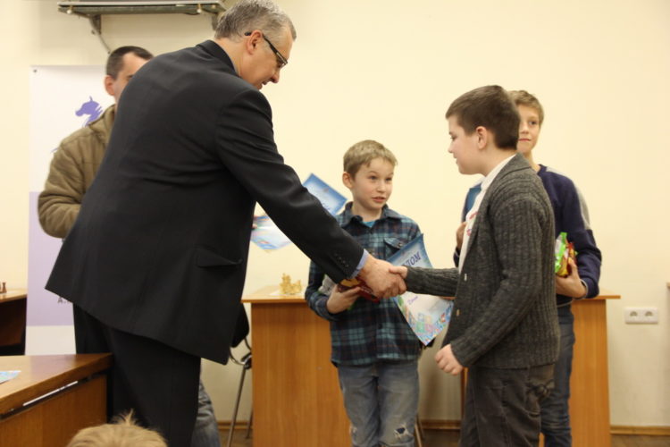 Фото чемпіонату Дніпра серед юнаків (бліц, частина 1)