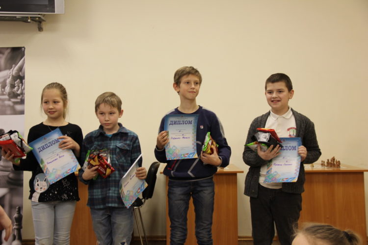 Фото чемпіонату Дніпра серед юнаків (бліц, частина 1)