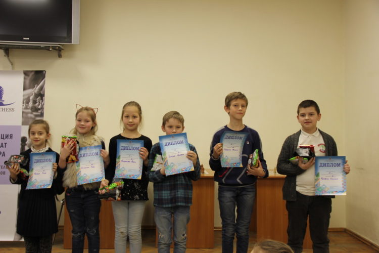 Фото чемпіонату Дніпра серед юнаків (бліц, частина 1)