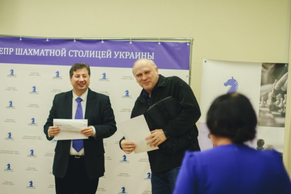 Фото нагородження “Кращий тренер 2019 р.”, 11 січня 2020 р.