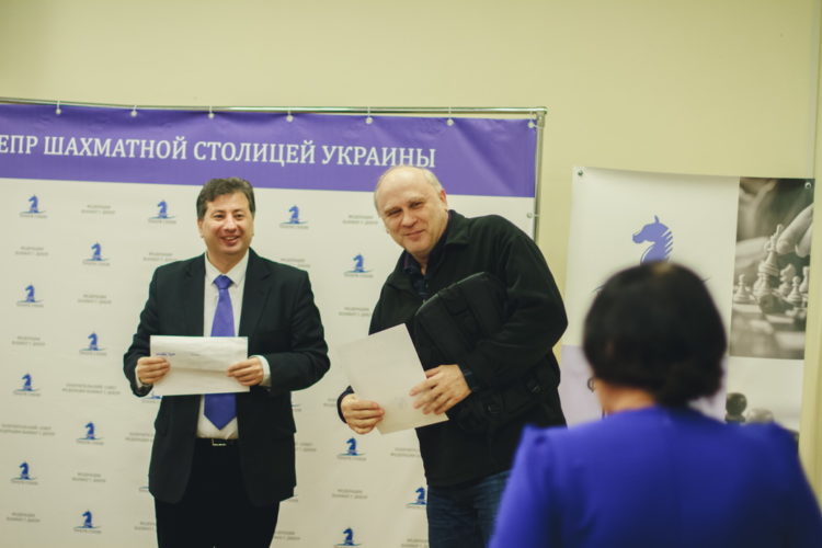Фото нагородження “Кращий тренер 2019 р.”, 11 січня 2020 р.