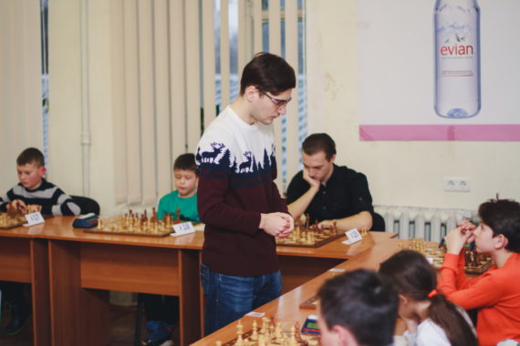 Фото сеансу одночасної гри Єлісєєва Євгенія 11 січня 2020 р.