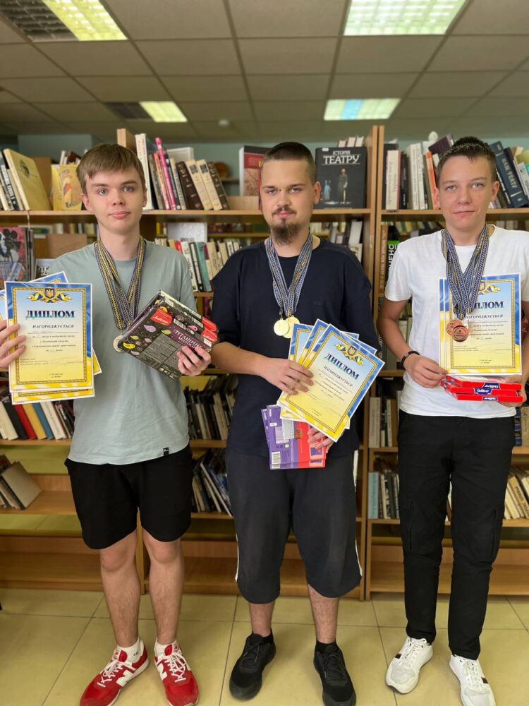 Чемпіонат Дніпропетровської області з швидких шахів та блискавичної гри серед юнаків та дівчат до 20 років – ПІДСУМКИ