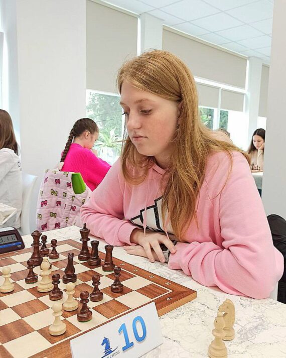 З 08 по 17 квітня в м. Дніпро  проходив чемпіонат України з шахів серед юнаків та дівчат до 16 років.