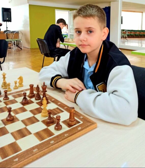 З 08 по 17 квітня в м. Дніпро  проходив чемпіонат України з шахів серед юнаків та дівчат до 16 років.