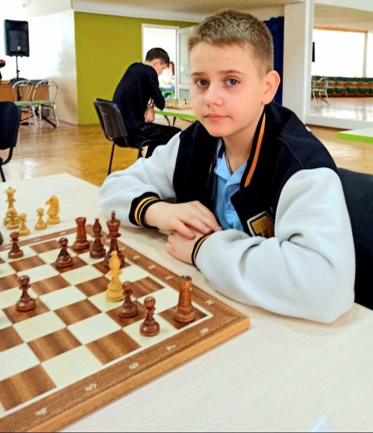 З 08 по 17 квітня в м. Дніпро  проходив чемпіонат України з шахів серед юнаків та дівчат до 16 років.