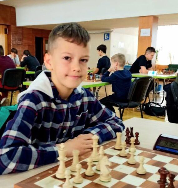 З 08 по 17 квітня в м. Дніпро  проходив чемпіонат України з шахів серед юнаків та дівчат до 16 років.