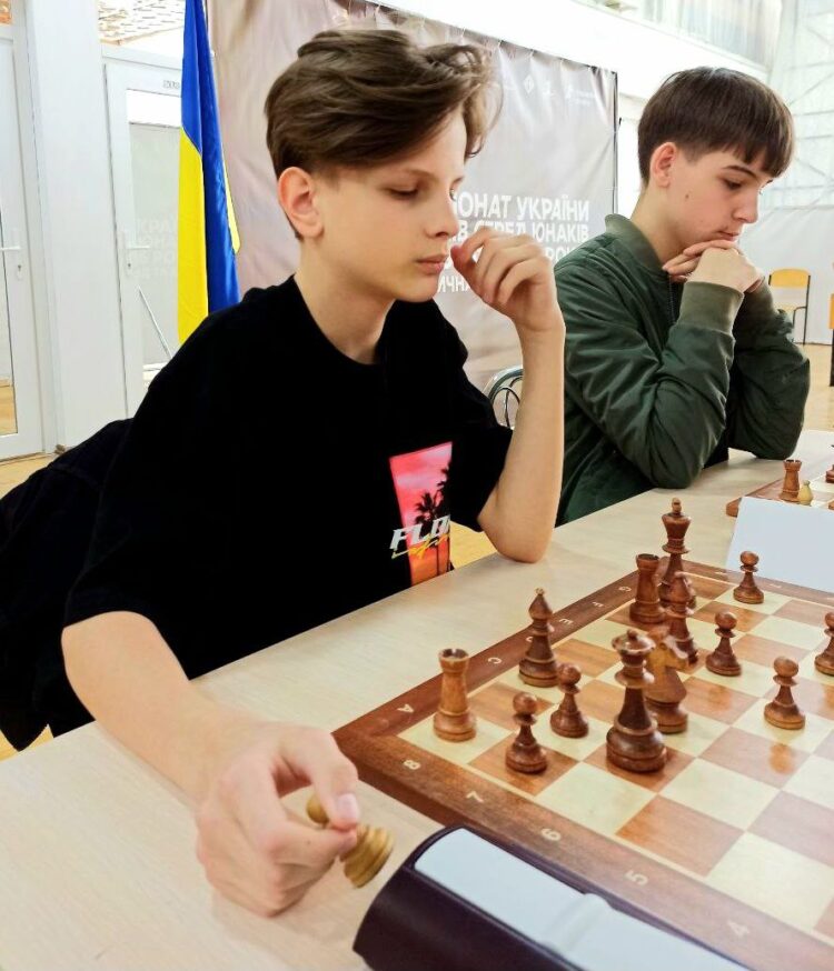 З 08 по 17 квітня в м. Дніпро  проходив чемпіонат України з шахів серед юнаків та дівчат до 16 років.