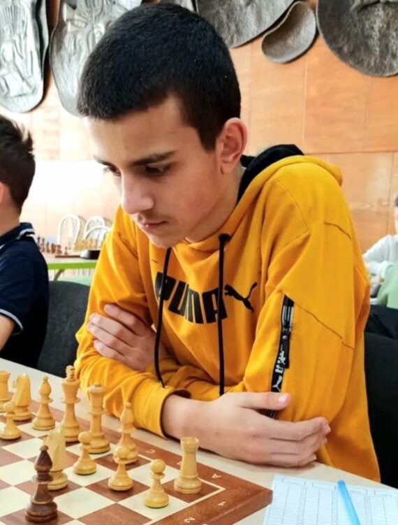 З 08 по 17 квітня в м. Дніпро  проходив чемпіонат України з шахів серед юнаків та дівчат до 16 років.
