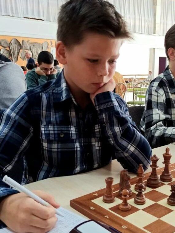 З 08 по 17 квітня в м. Дніпро  проходив чемпіонат України з шахів серед юнаків та дівчат до 16 років.