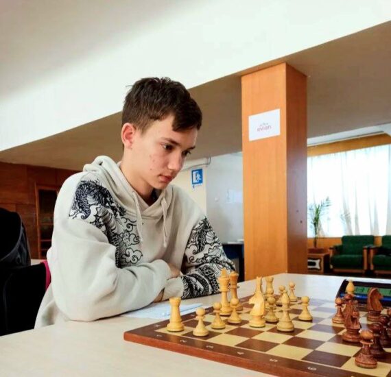 З 08 по 17 квітня в м. Дніпро  проходив чемпіонат України з шахів серед юнаків та дівчат до 16 років.