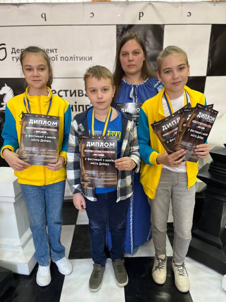 Чемпіонат міста з блискавичних шахів до 12 та 14 років – ПІДСУМКИ