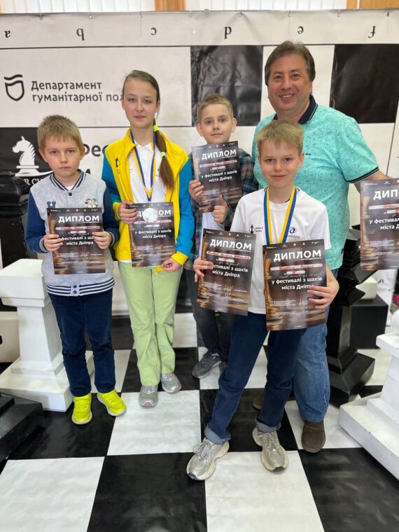 Чемпіонат міста з блискавичних шахів до 12 та 14 років – ПІДСУМКИ