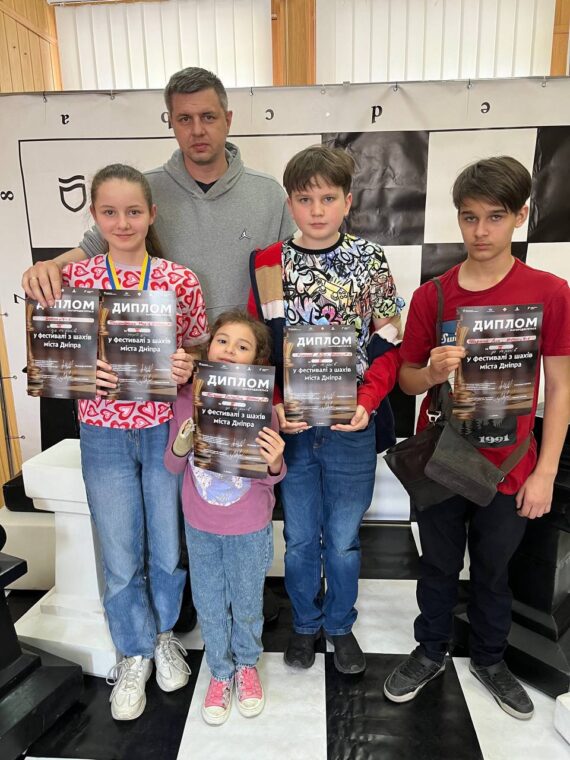 Чемпіонат міста з блискавичних шахів до 12 та 14 років – ПІДСУМКИ