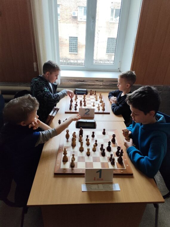 Пліч-о-пліч Командний чемпіонат міста 3 етап 1-4 та 10-11 класи. Підсумки