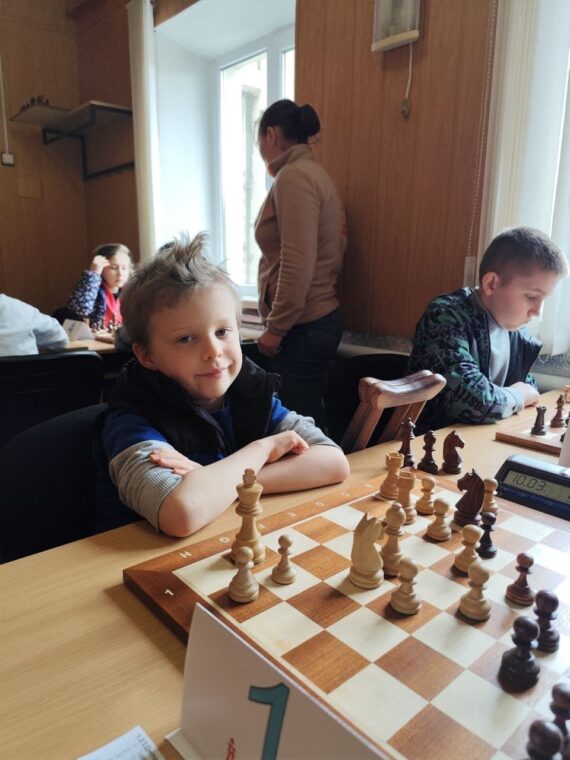 Пліч-о-пліч Командний чемпіонат міста 3 етап 1-4 та 10-11 класи. Підсумки