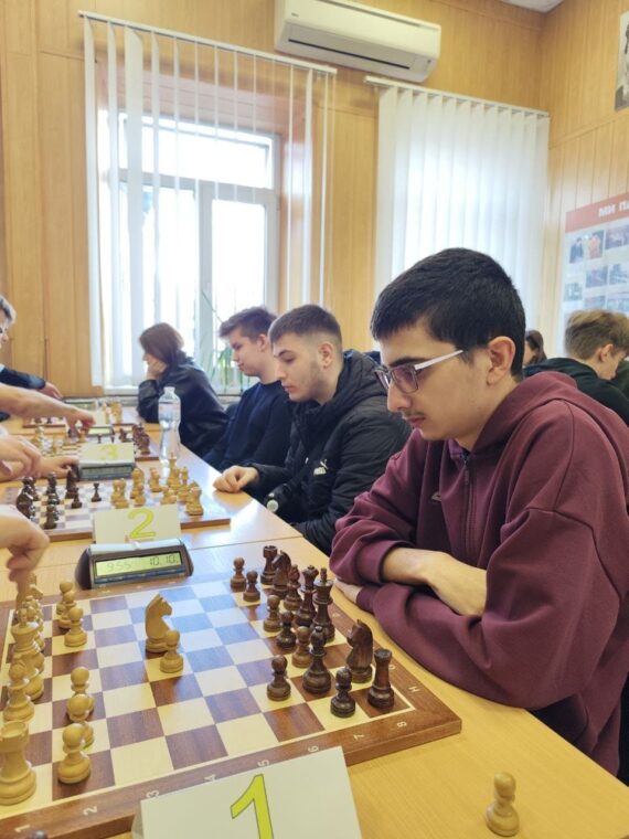Пліч-о-пліч Командний чемпіонат міста 3 етап 1-4 та 10-11 класи. Підсумки
