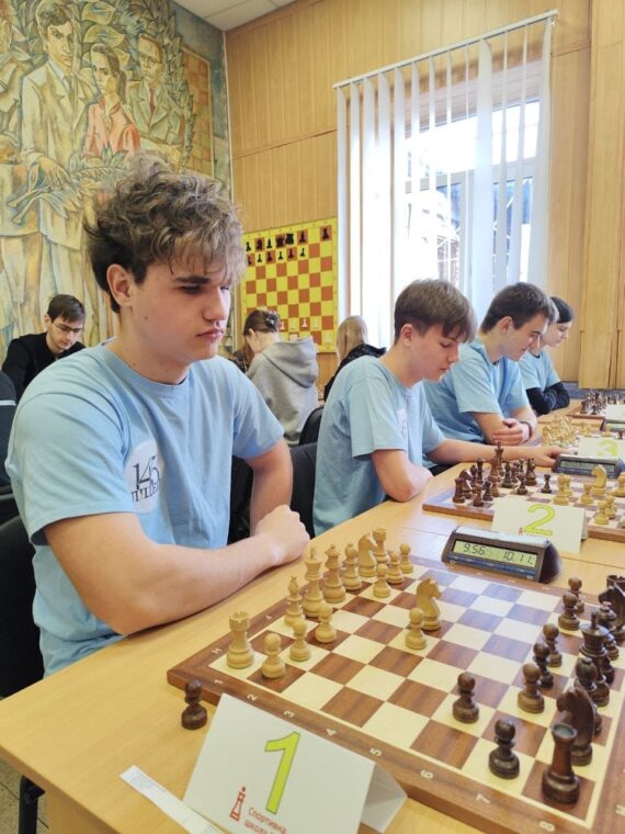 Пліч-о-пліч Командний чемпіонат міста 3 етап 1-4 та 10-11 класи. Підсумки
